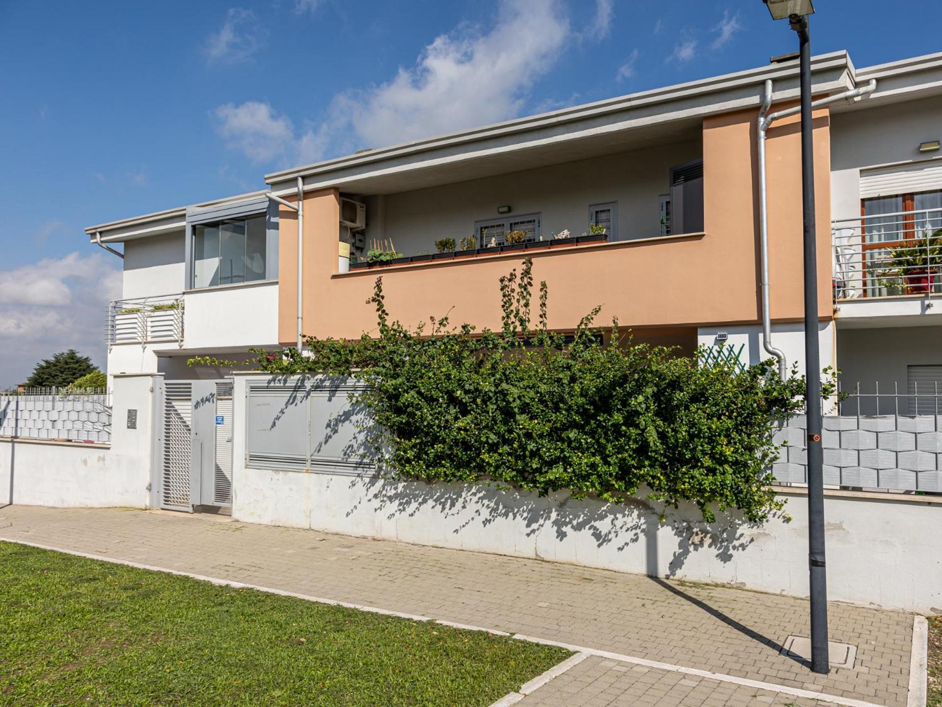 Mrb Real Estate - Maison Ludovica - Monolocale Moderno Con Giardino Frattocchie Εξωτερικό φωτογραφία
