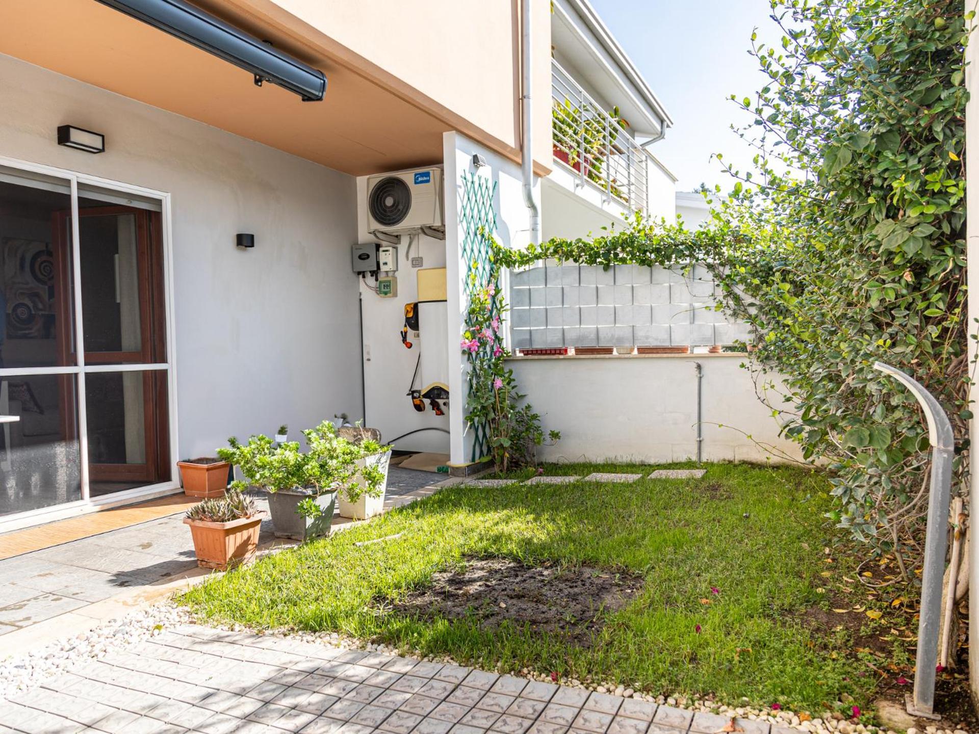 Mrb Real Estate - Maison Ludovica - Monolocale Moderno Con Giardino Frattocchie Εξωτερικό φωτογραφία